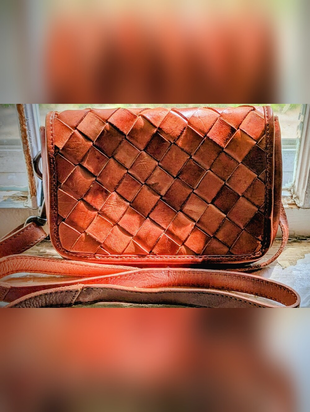 Vilenca Holland woven leather crossbody bag